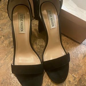 Steve Madden black heels